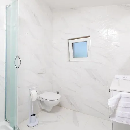 Villa Depicolo Comfortable Holiday Vrh (Krk)