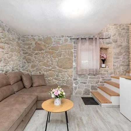 Depicolo Comfortable Holiday Vrh (Krk)